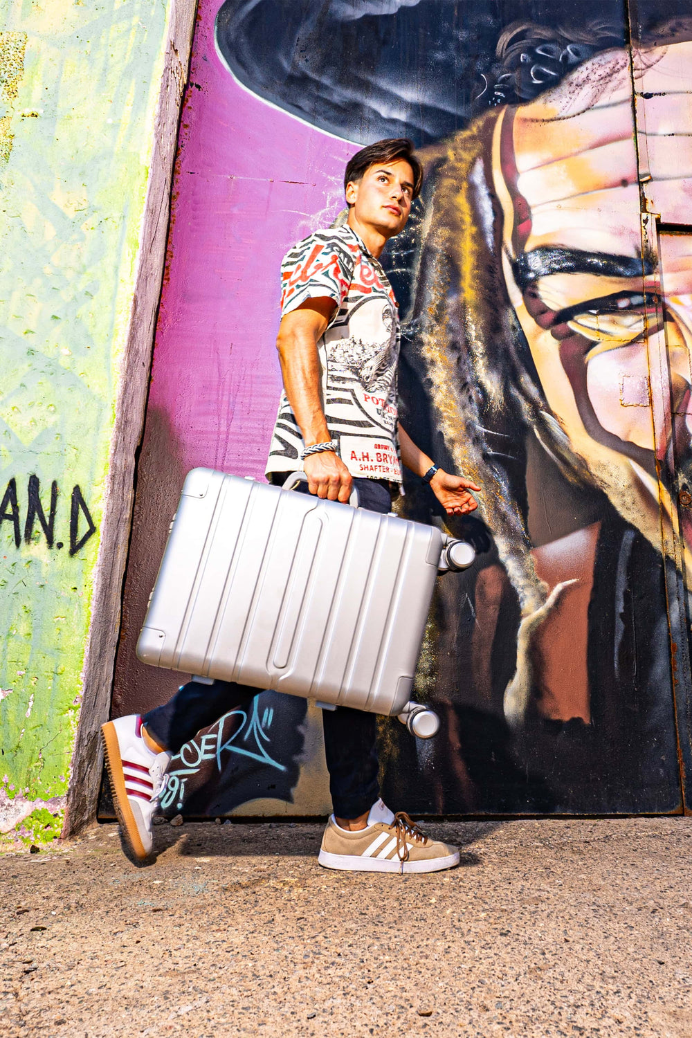 ALUMINIUM SUITCASE 